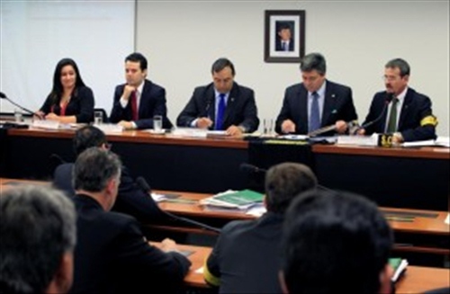 PF vive crise sem precedentes, diz Federação de policiais federais » 

