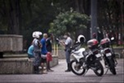 Quanto mais gastos, mais roubos


